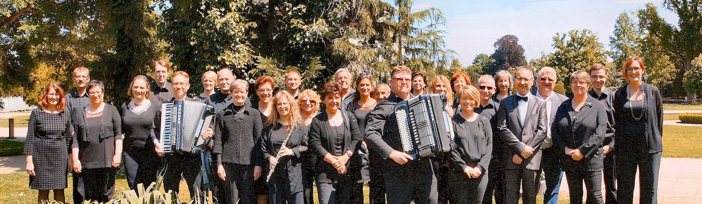 Gertwiller Concert - Gertwiller. L'accordéon en bandoulière